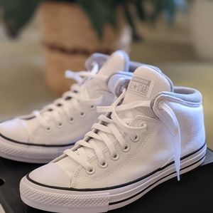 NWB Converse Unisex Sneakers White/Grey Canvas/Fabric NWT